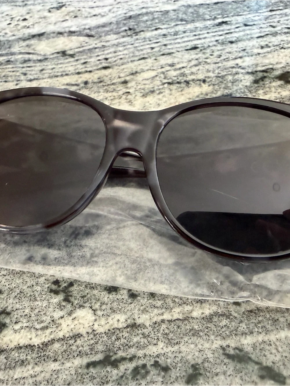 Classic Women's Black Frame Sunglasses — Sleek Everyday Style